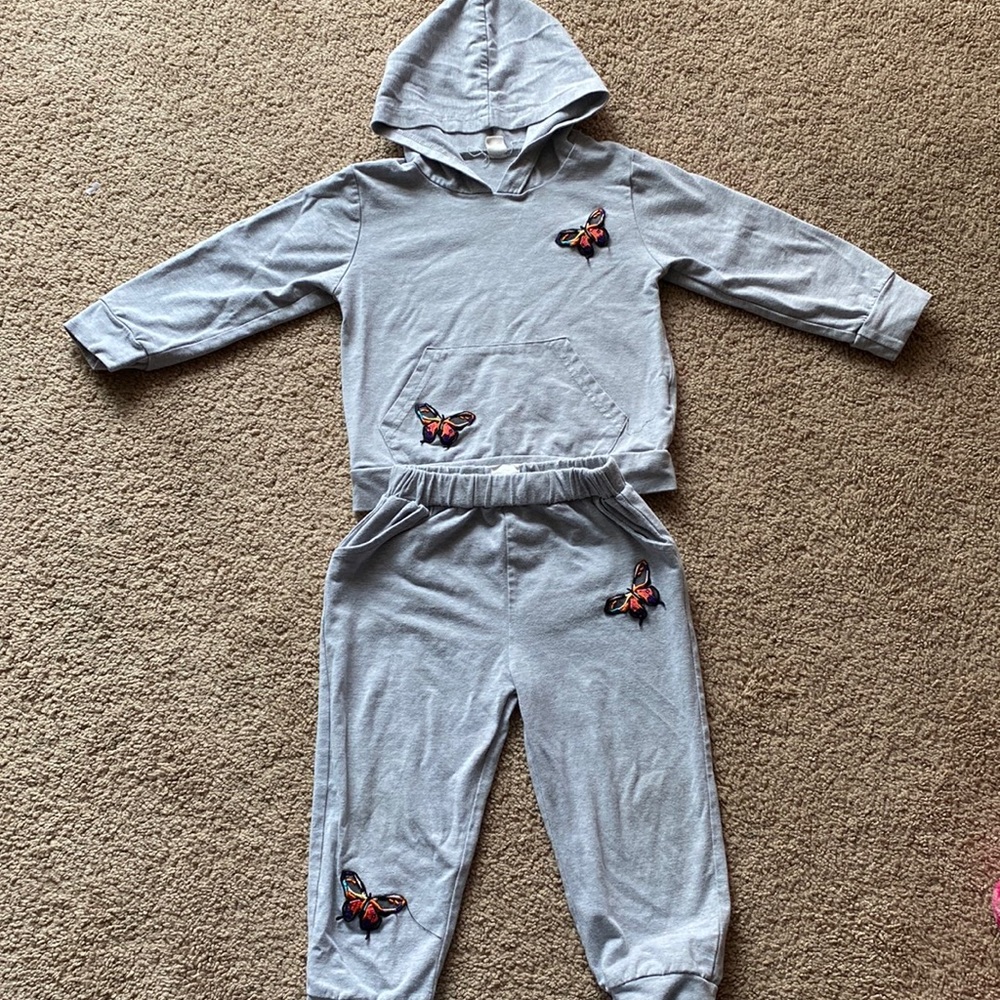 Butterfly outfit for toddler girl.